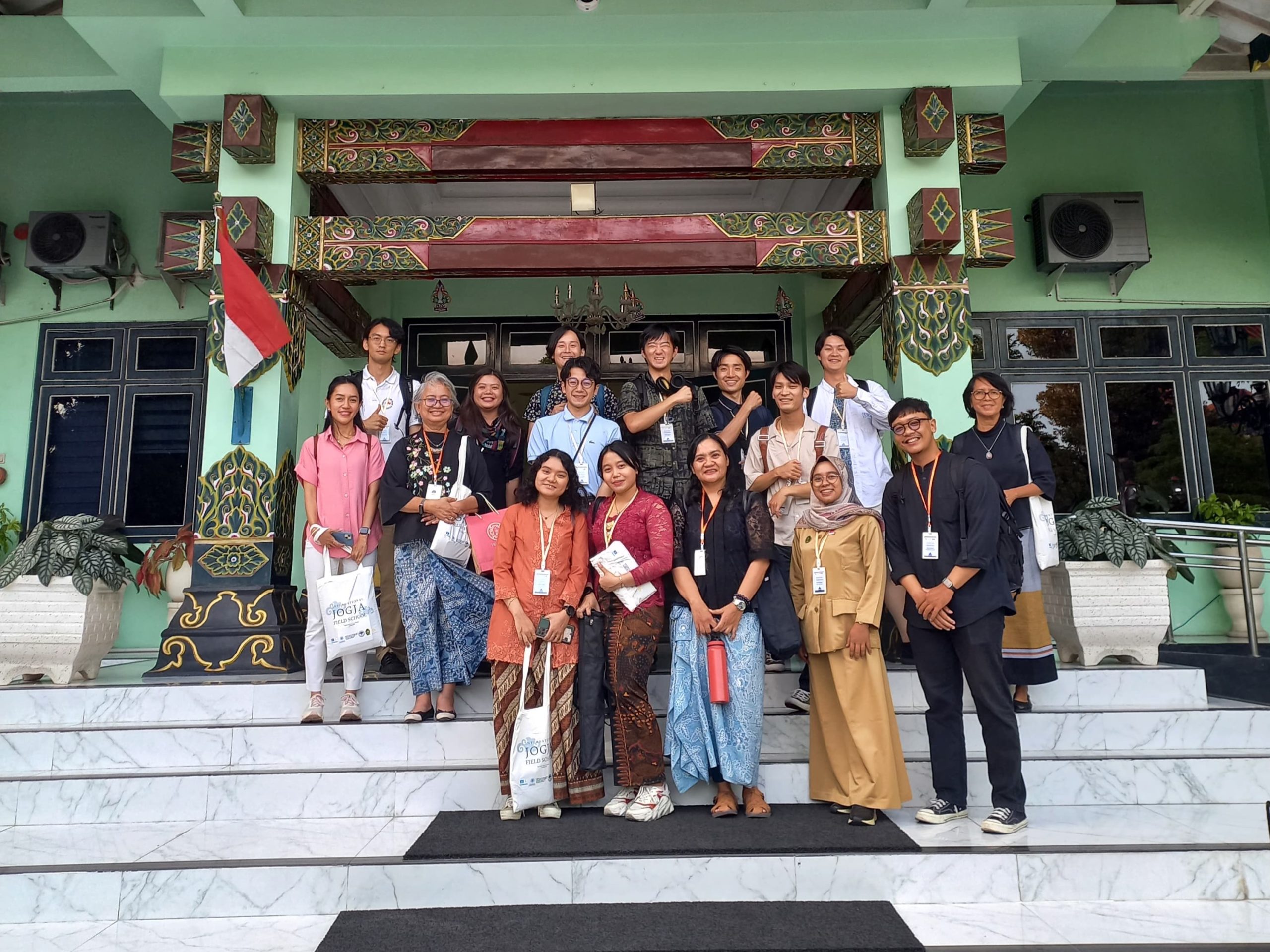Foto Bersama Hari Pertama